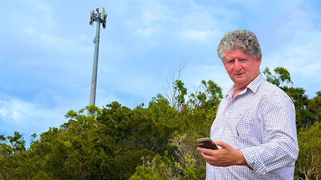 Stranded: Island cut from triple-0 calls after Optus tower failure