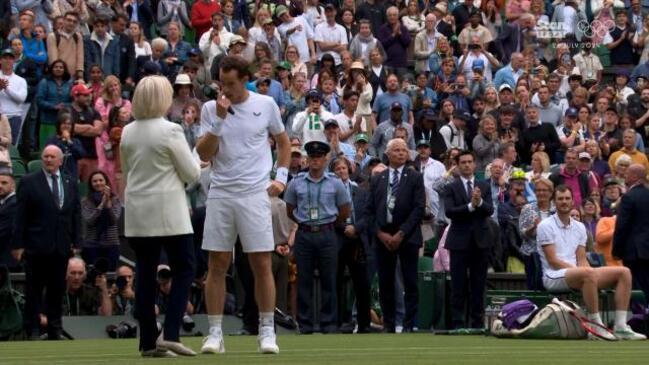 Andy Murray’s emotional 2-minute standing ovation
