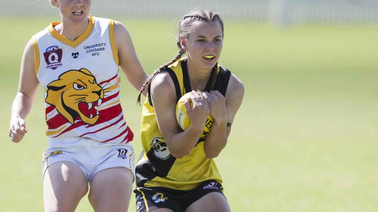 Lara Paget takes a mark for Toowoomba Tigers. Picture: Kevin Farmer