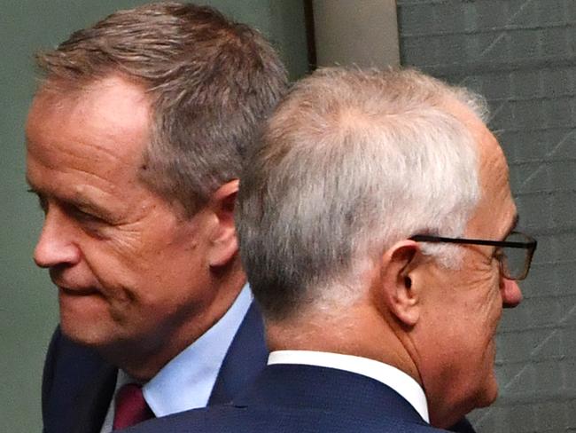 Leader of the Opposition Bill Shorten and Prime Minister Malcolm Turnbull during Question Time in the House of Representatives at Parliament House in Canberra, Thursday, March 2, 2017. (AAP Image/Mick Tsikas) NO ARCHIVING