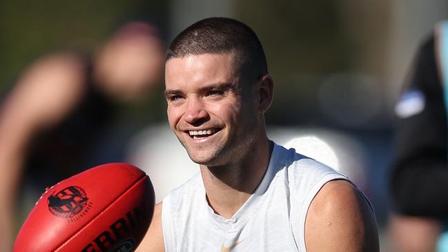 MELBOURNE, AUSTRALIA - MAY 01: Lachlan Sullivan of the Magpies aahduring a Collingwood Magpies AFL training session at Olympic Park Oval on May 01, 2024 in Melbourne, Australia. (Photo by Robert Cianflone/Getty Images)