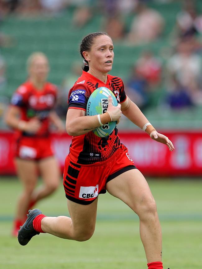 Brittany Breayley playing for the Dragons in 2020. Photo: Richard Wainwright