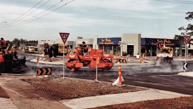 The installation of the Gap Rd/Horne St roundabout, replacing traffic lights in 1993. Current works are under way to reinstall traffic lights.