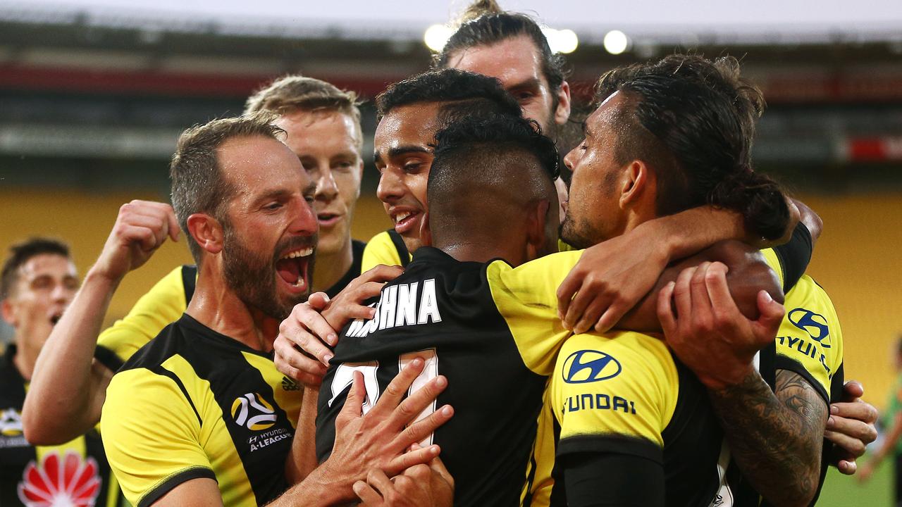 Wellington Phoenix came from behind to beat the Central Coast Mariners.