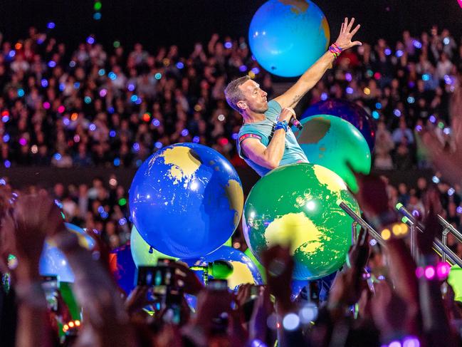 Martin’s Warne tribute was a bittersweet moment in their first show of a four night Melbourne stand. Picture: Jake Nowakowski