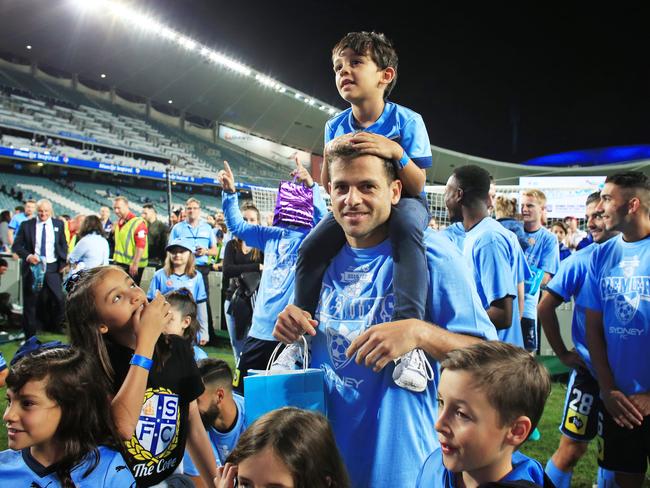 Bobo set to re-sign with Sydney FC