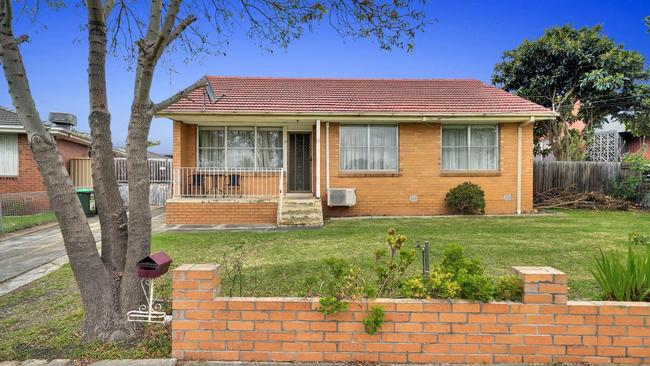 15 Kyabram St, Coolaroo is listed for rent.