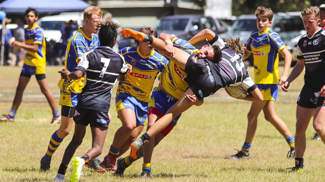 Keyarn Porter tackles Clayton Dalget during the EDJRL Under 16s grand final. 2018 (Lea Coghlan)