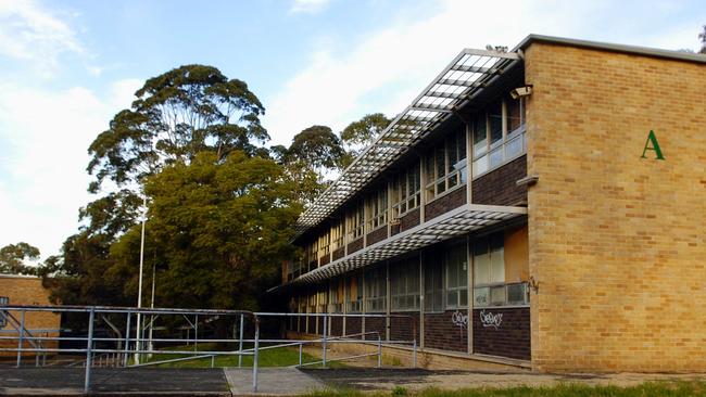 The former Beacon Hill High School site pictured in 2005. Picture: Martin Lange.