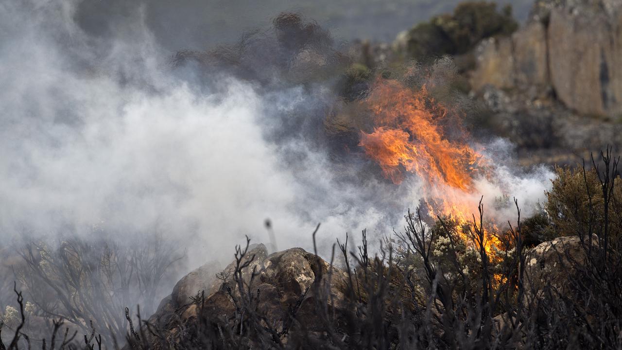 Recovery starts as fires continue to rage in Tasmania | news.com.au ...