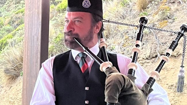 Geoff Shaw on bagpipes.