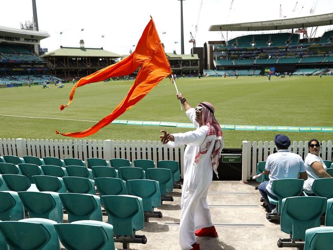 Fans in the heat during the One-Day International between Australia and India at the SCG. Picture. Phil Hillyard