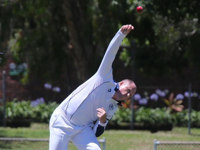 Conan Sternberg bowling for Broadbeach Robina’s first-grade side. Picture: Mike Batterham.