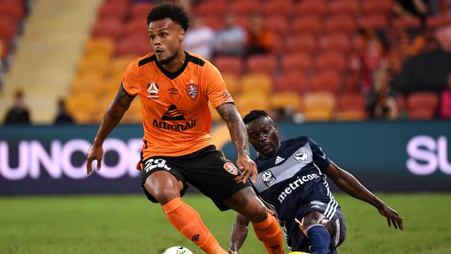 Aaron Amadi-Holloway caused problems for the Roar when he came on. Picture: AAP