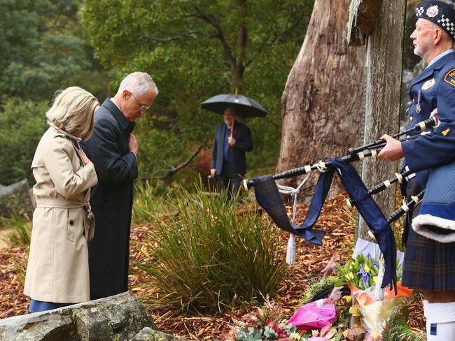 Prime Minister Malcolm Turnbull and his wife Lucy place a wreath during the 20th anniversary commemoration service. Picture: Robert Cianflone/Getty Images