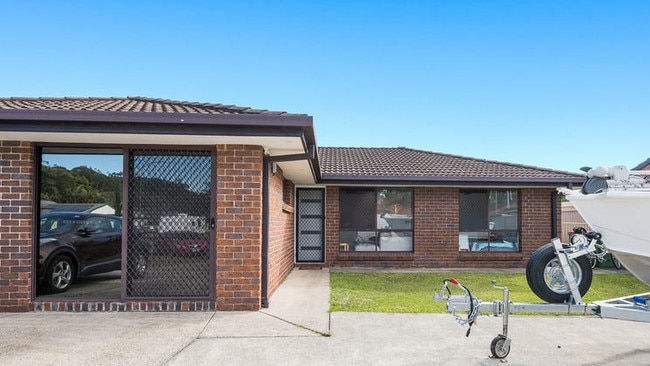 This townhouse at 1/96 Kangaroo Ave, Coombabah, went under contract the day after its first inspection for “substantially more” than the asking price of offers over $610,000.