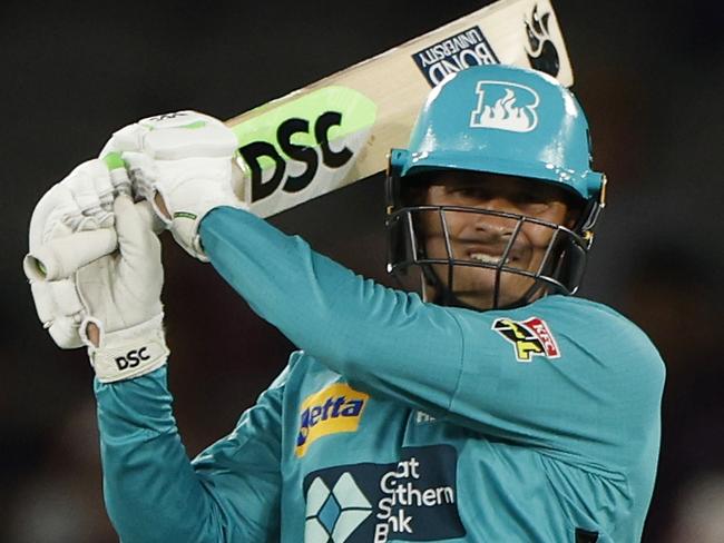 MELBOURNE, AUSTRALIA - JANUARY 29: Usman Khawaja of the Heat bats during the Men's Big Bash League match between the Melbourne Renegades and the Brisbane Heat at Marvel Stadium, on January 29, 2023, in Melbourne, Australia. (Photo by Jonathan DiMaggio/Getty Images)