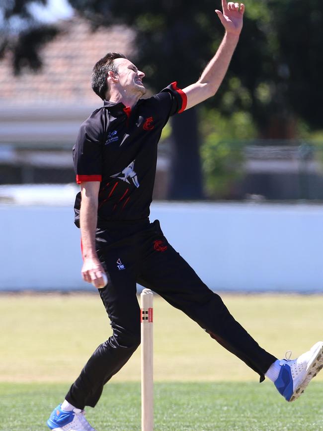 Louis Cameron bends his back for Essendon. Picture: Hamish Blair