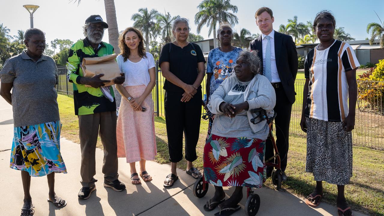 Karen Nardol, left, Tommy Madjalgaidj, Counsel assisting the coroner Peggy Dwyer, North Australian Aboriginal Family Legal Service Senior case worker Renee Sarmardin, Ngeygo’s older sister Edna Midjarda, the family's lawyer James Lowrey, and Agatina Bangalang at Mindil Beach, where on December 23 2019 Ngeygo Ragurrk was killed by her partner Garsek Nawirridj. Picture: Pema Tamang Pakhrin