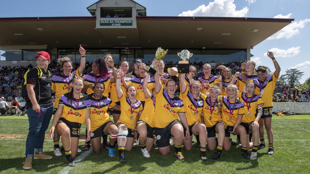 Gatton celebrate their win. Warwick vs Gatton. 2021 TRL women's final. Sunday, September 19, 2021. Picture: Nev Madsen.