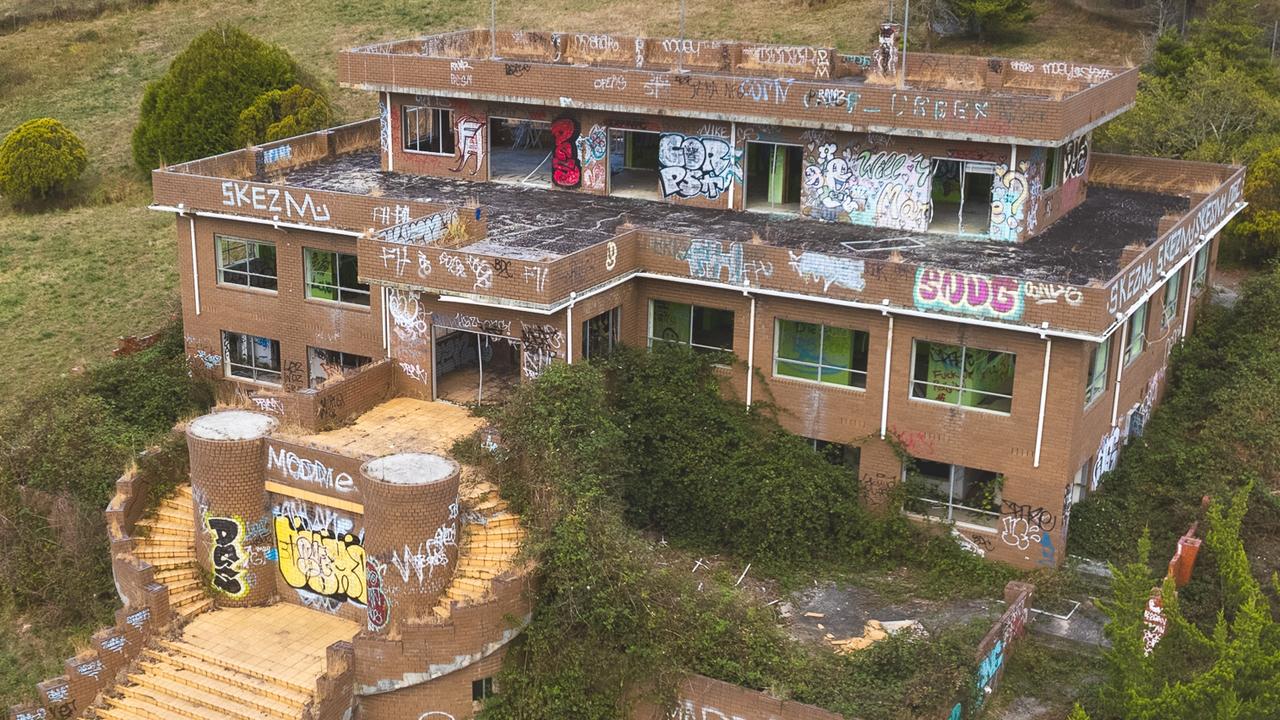 Last-minute change puts abandoned ‘zombie’ mansion in limbo