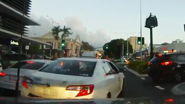 Cairns taxi driver’s “dangerous” move caught on dash cam camera in CBD ...