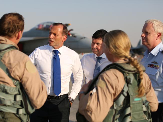 Prime Minister Tony Abbott with ADF personnel in the UAE. Picture: Office of the Prime Minister.