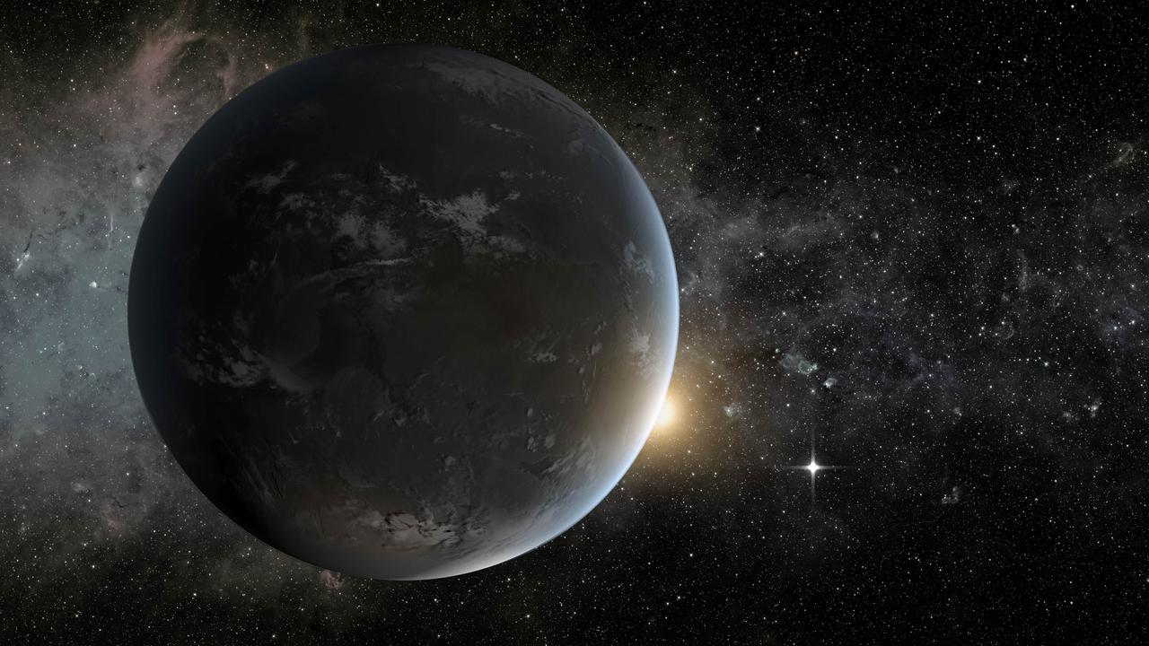This artist's concept provided by NASA April 18, 2013, depicts NASA's Kepler misssion's smallest habitable zone planet. Seen in the foreground is Kepler-62f, a super-Earth-size planet in the habitable zone of a star smaller and cooler than the sun, located about 1,200 light-years from Earth in the constellation Lyra. Kepler-62f orbits it's host star every 267 days and is roughly 40 percent larger than Earth in size. The size of Kepler-62f is known, but its mass and composition are not. However, based on previous exoplanet discoveries of similar size that are rocky, scientists are able to determine its mass by association. Much like our solar system, Kepler-62 is home to two habitable zone worlds. The small shining object seen to the right of Kepler-62f is Kepler-62e. Orbiting on the inner edge of the habitable zone, Kepler-62e is roughly 60 percent larger than Earth. AFP PHOTO / HANDOUT / NASA Ames / JPL-Caltech  / T. Pyle           == RESTRICTED TO EDITORIAL USE / MANDATORY CREDIT: "AFP PHOTO / NASA Ames / JPL-Caltech / NO MARKETING / NO ADVERTISING CAMPAIGNS / DISTRIBUTED AS A SERVICE TO CLIENTS ==  Picture: Afp