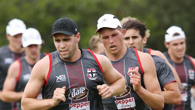 MELBOURNE, AUSTRALIA - NOVEMBER 15: Paddy McCartin of the Saints leads teammates in a sprint around the oval during a St Kilda Saints AFL training session at Linen House Oval on November 15, 2017 in Melbourne, Australia. (Photo by Michael Dodge/AFL Media/Getty Images)