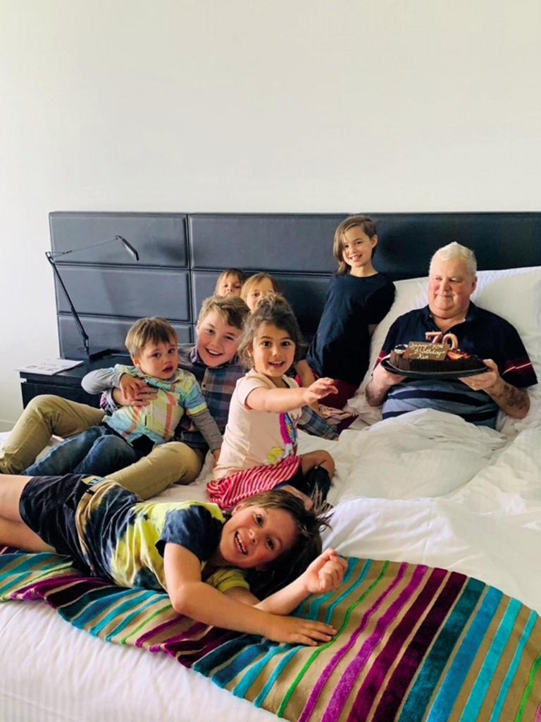 Ken’s last celebrated birthday with their seven grandchildren in 2019.