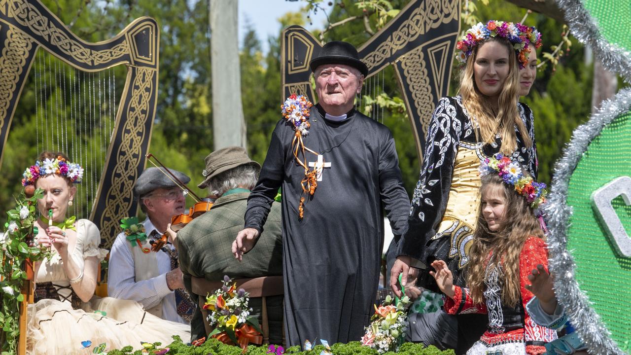 Darling Downs Irish Club float in the Grand Central Floral Parade. Saturday, September 17, 2022. Picture: Nev Madsen.