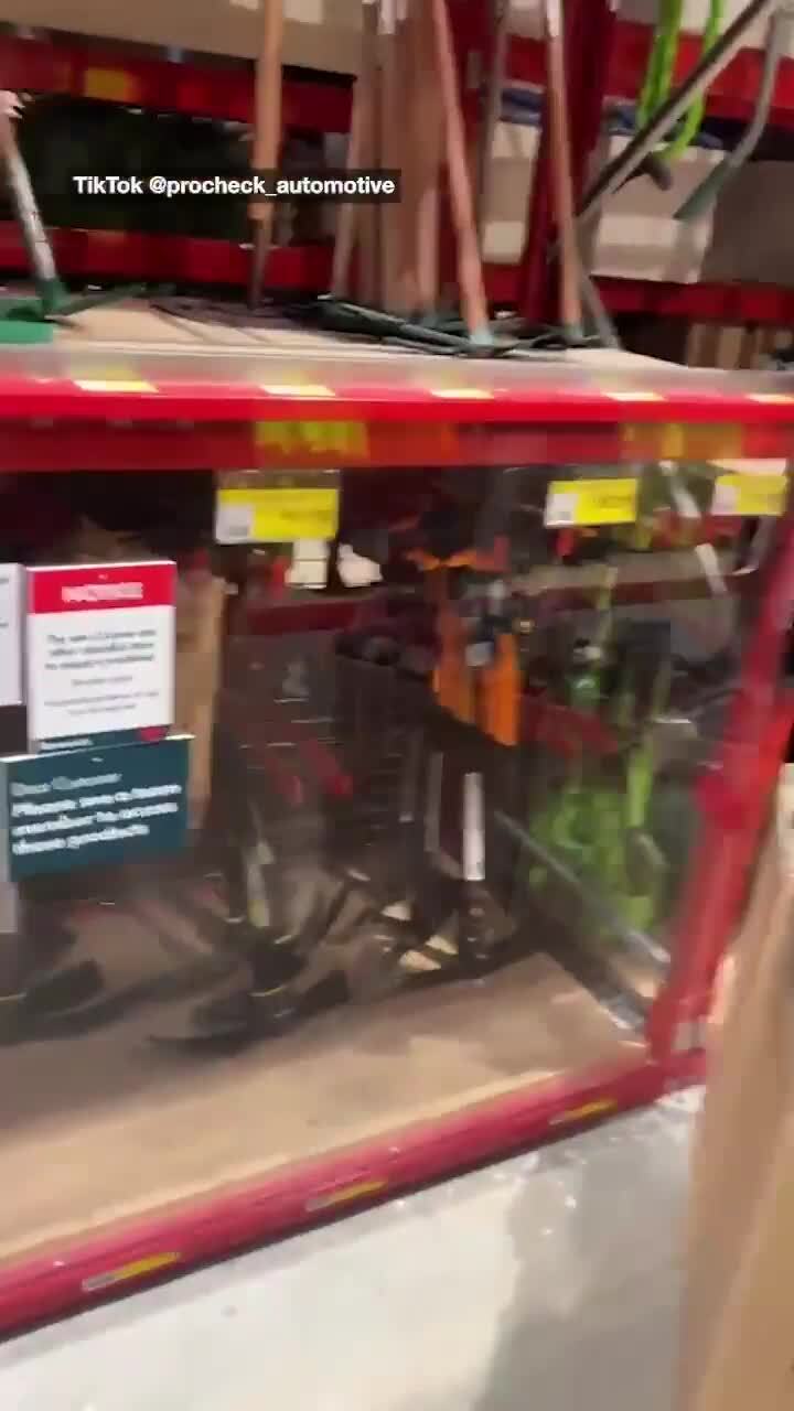 Bunnings shopper confused over new 'knife rules'