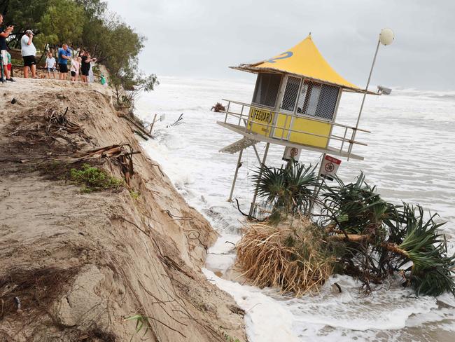 Gold Coast starting to feel the wrath of Cyclone Alfred, lurking just off the coast. Main Beach bears the brunt of Cyclone . Lifeguard Tower 42 at Phillip Park falls in.  Picture Glenn Hampson