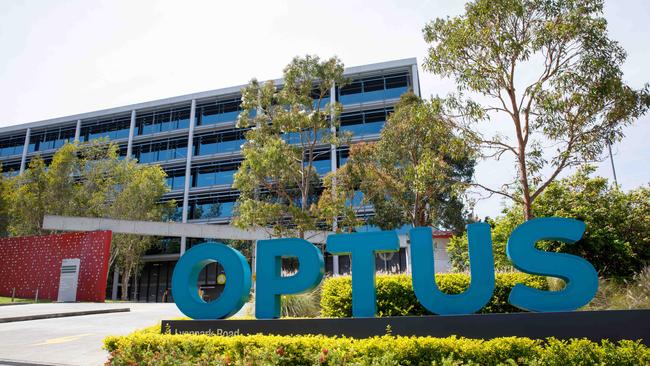 Optus and TPG have reached a $1.6bn deal to share networks across regional Australia. Picture: Max Mason-Hubers