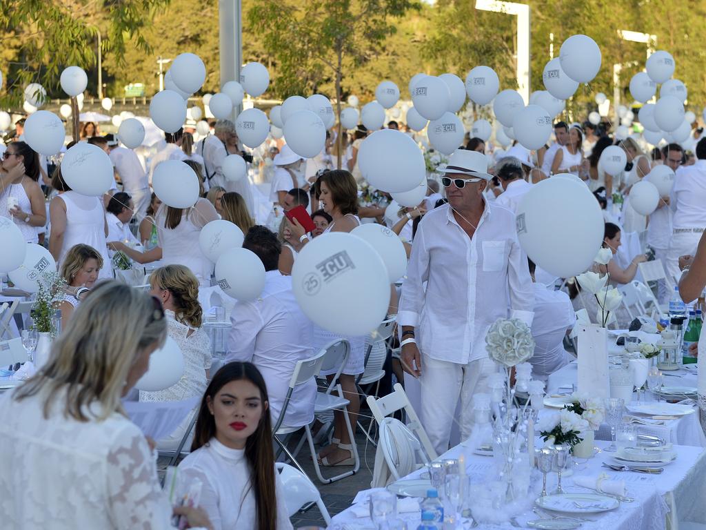 STM socials Le Diner en Blanc Daily Telegraph