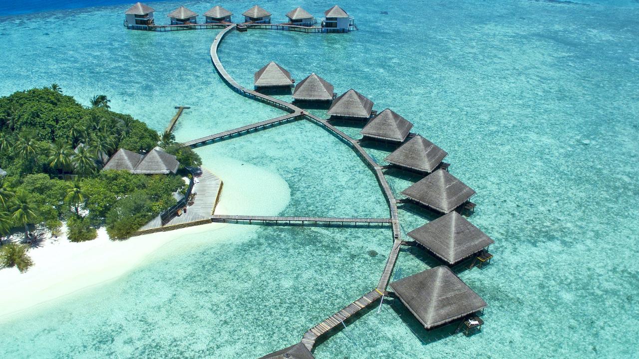 A terrorism warning has been issued to Australian travellers following civil unrest in the Maldives.