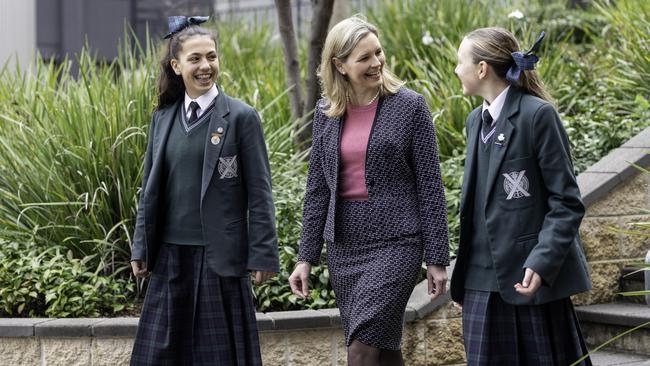 Seymour college principal Vanessa Browning with students Edie and Asha. Picture: Pippy Mount