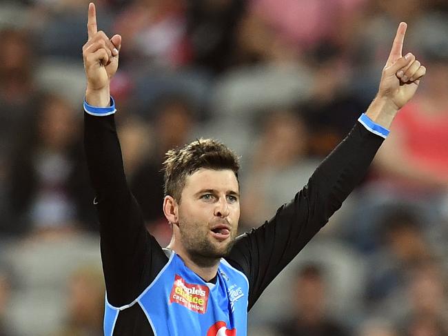 Liam O'Connor of the Strikers reacts after dismissing Tom Cooper of the Renegades during the Big Bash League (BBL) match between Melbourne Renegades and the Adelaide Strikers at GMHBA Stadium in Melbourne, Thursday, January 3, 2019. (AAP Image/Julian Smith) NO ARCHIVING, EDITORIAL USE ONLY, IMAGES TO BE USED FOR NEWS REPORTING PURPOSES ONLY, NO COMMERCIAL USE WHATSOEVER, NO USE IN BOOKS WITHOUT PRIOR WRITTEN CONSENT FROM AAP