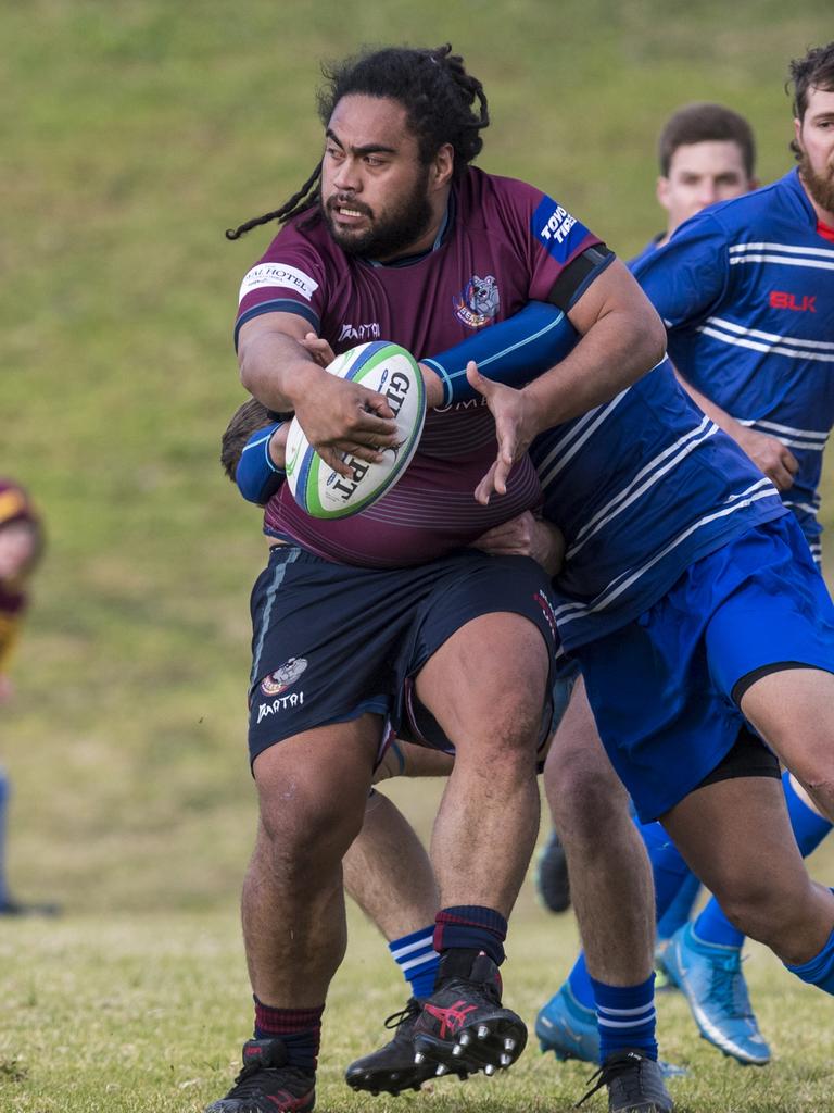 Brian Chong Nee looks to offload for Toowoomba Bears. Picture: Kevin Farmer