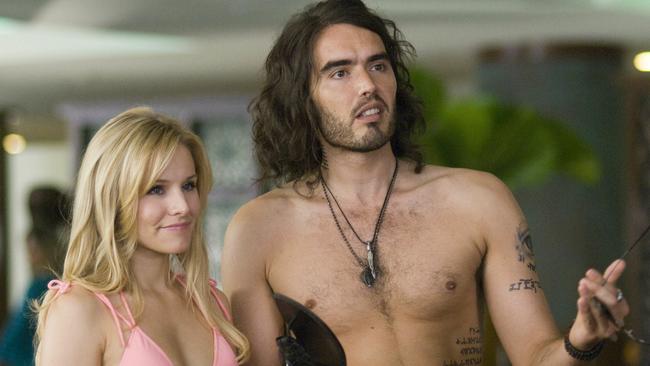 Kristen Bell and Russell Brand in Forgetting Sarah Marshall.