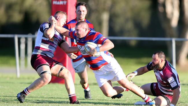 Action from Round 1 between the Bond Pirates and Nerang Bulls.