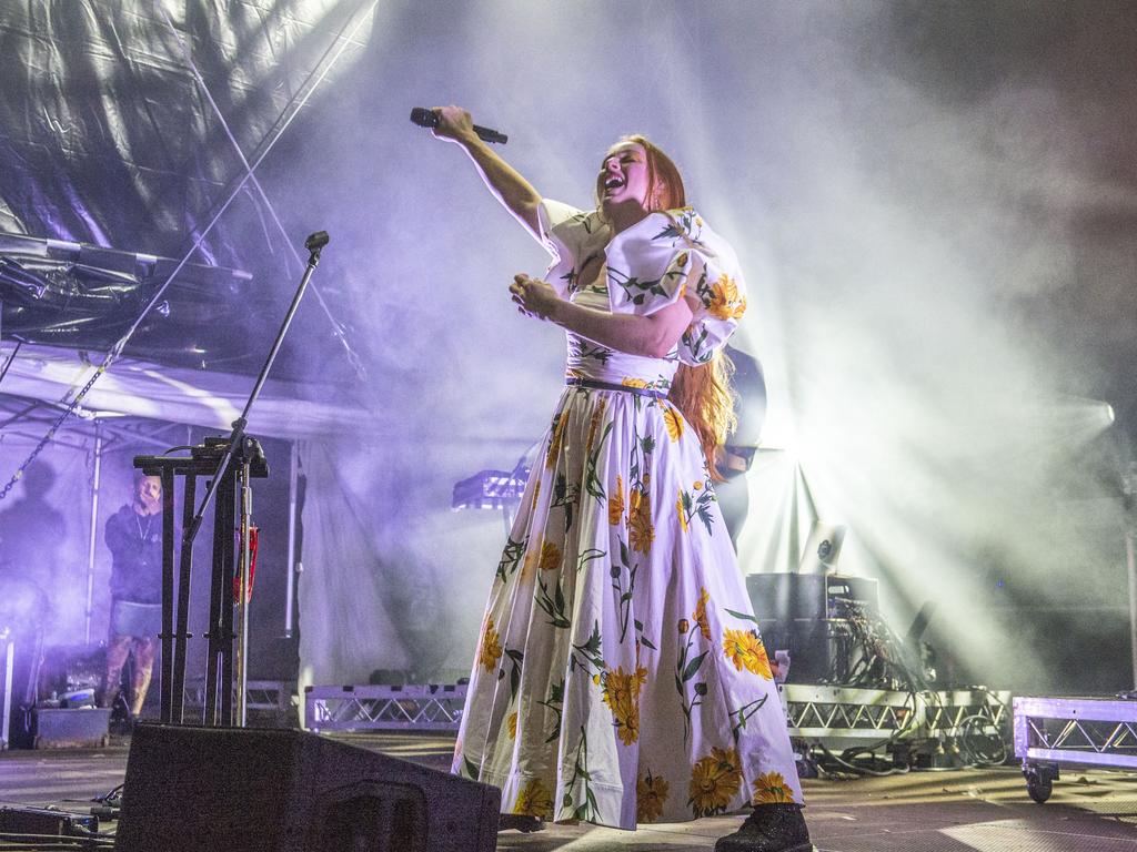 Friday nights headline act Vera Blue performs at the Toowoomba Carnival of Flowers Festival of Food and Wine. Friday, September 9, 2022. Picture: Nev Madsen.