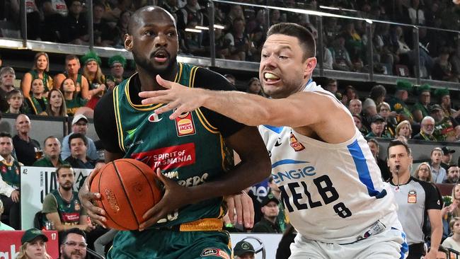 Referee call delivers crushing blow for Melbourne United