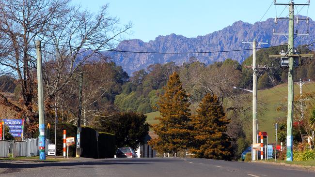 Wilmot with Mount Roland in the background.