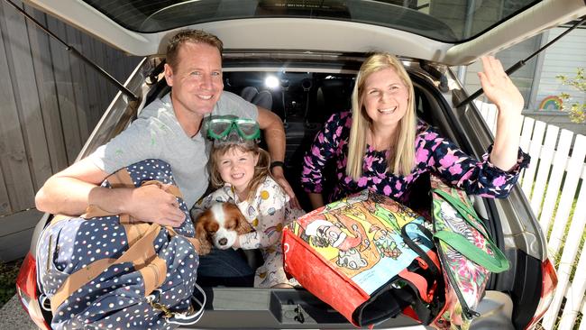 Melburnians can get ready to hit the road with the ring of steel set to be lifted on Sunday. Picture: Andrew Henshaw