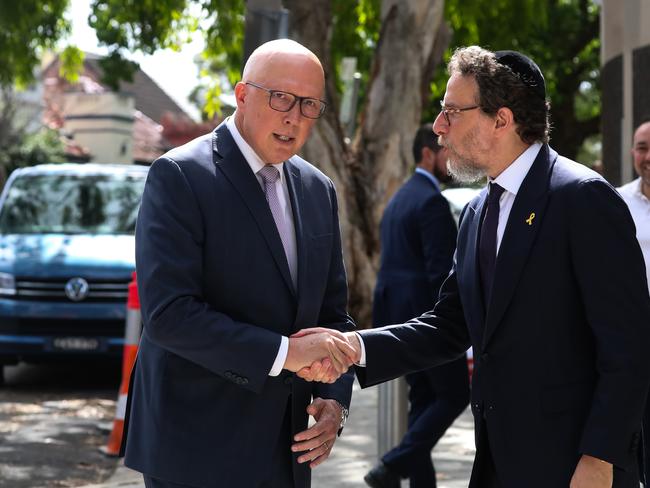 SYDNEY, AUSTRALIA : NewsWire Photos - JANUARY 20 2025; The Leader of the Opposition Peter Dutton seen with Rabbi Levi Wolfe at the Central Synagogue in Bondi Junction, Sydney. Picture: NewsWire/ Gaye Gerard