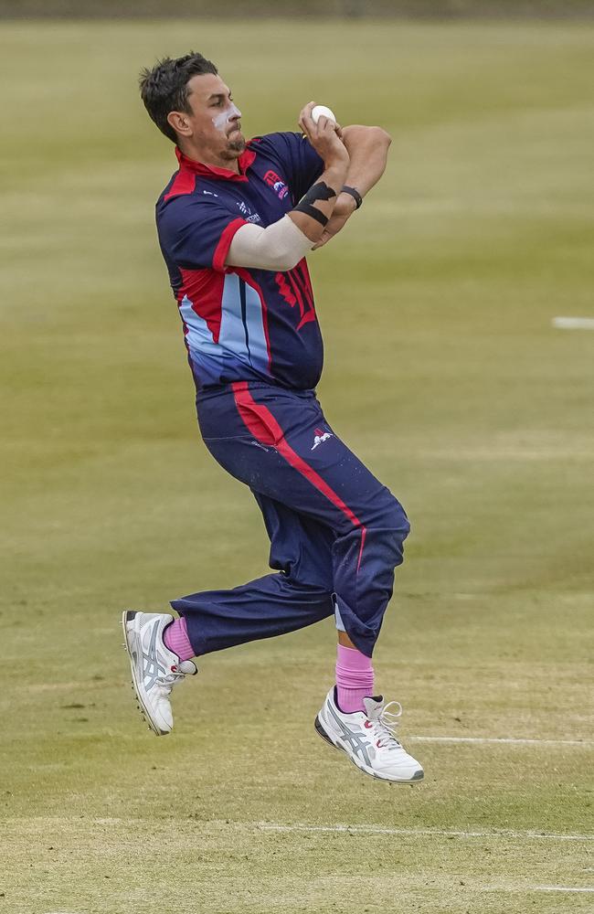 Dandenong medium-pacer Peter Cassidy. Picture: Valeriu Campan