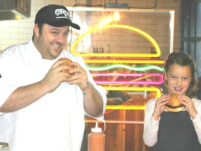 Chef Paul Tyas leading a Kids healthy burger Masterclass.