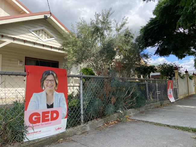 Ged Kearney signs on a Preston street. March 30, 2022. Picture: Kirra Grimes