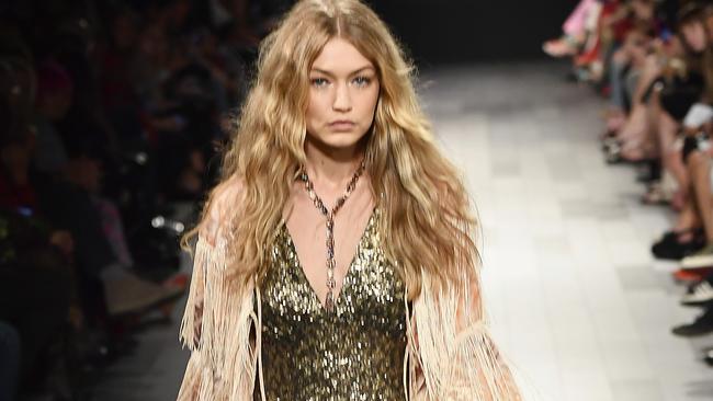 Gigi Hadid Loses Shoe During Anna Sui Fashion Show And Handles It Like